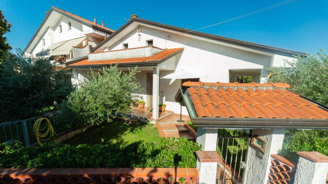 B&B Il Girasole Ortonovo Exteriér fotografie